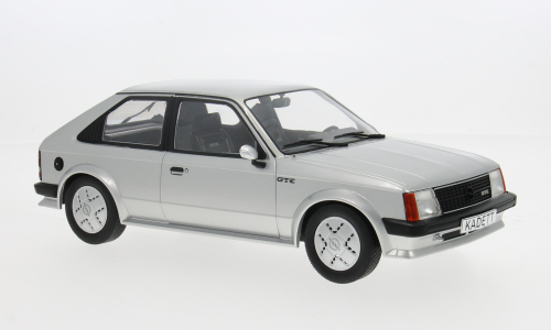 Opel Kadett D GTE 1983 Zilver - 1:18  Opel Kadett D GTE 1983 Zilver - 1:18